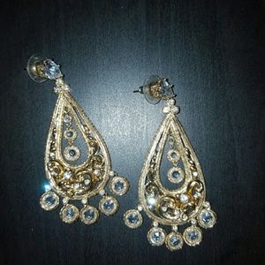 A TOTAL STEAL!! Nadri crystal chandelier earrings